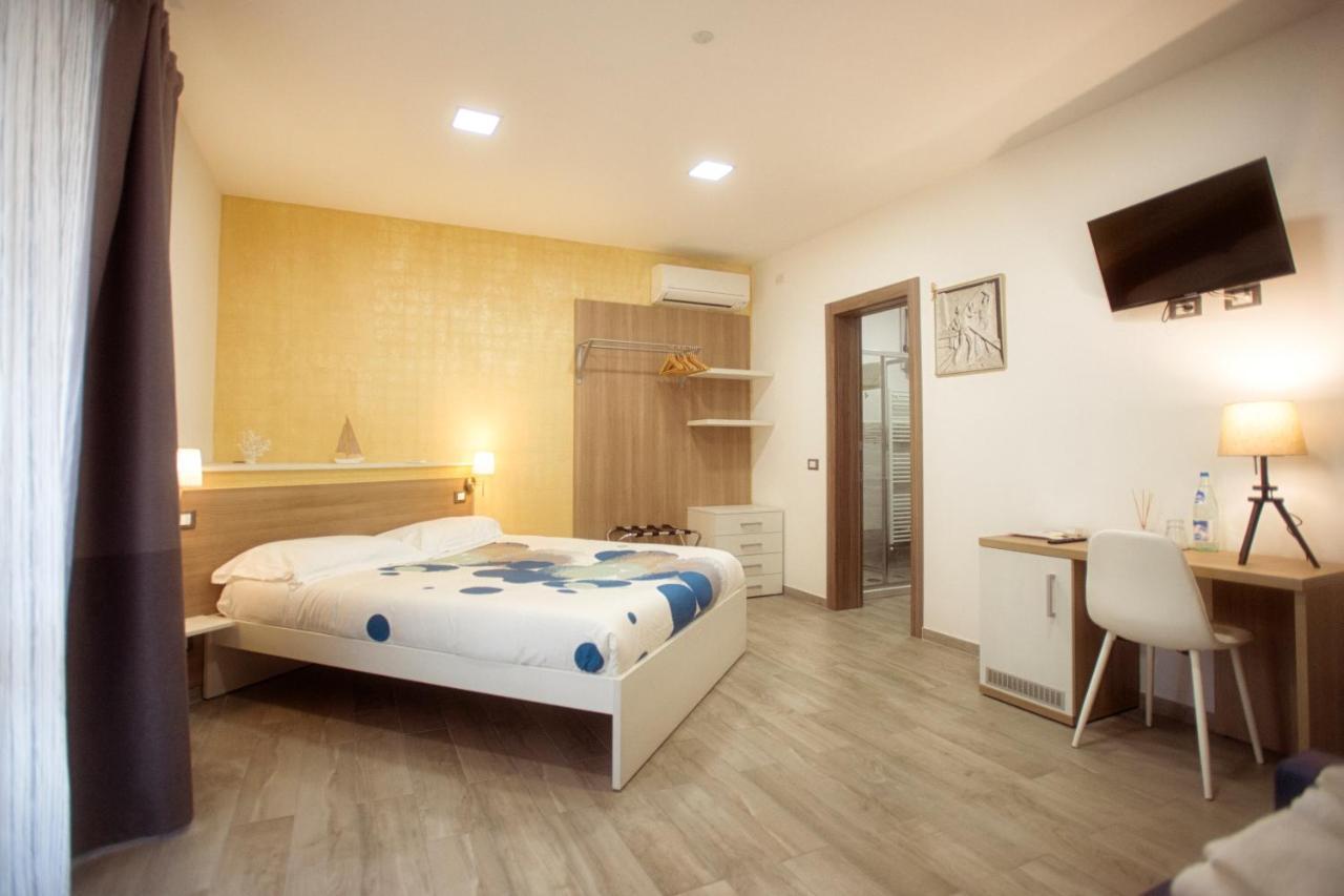Marbianco Bed & Breakfast Marina Di Carrara